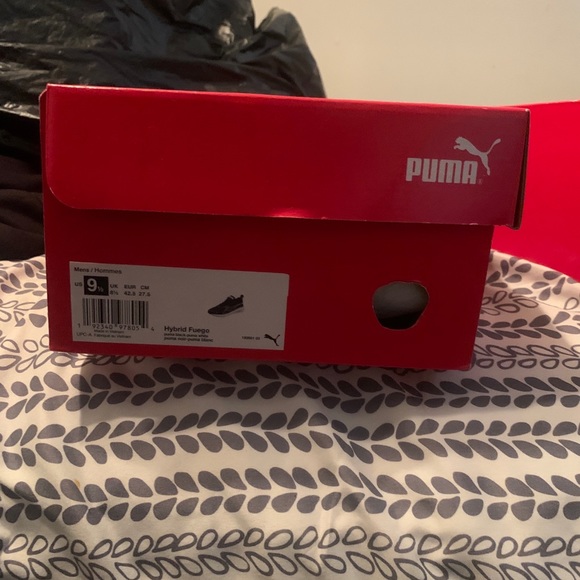 Brand new low top pumas! - Picture 2 of 3